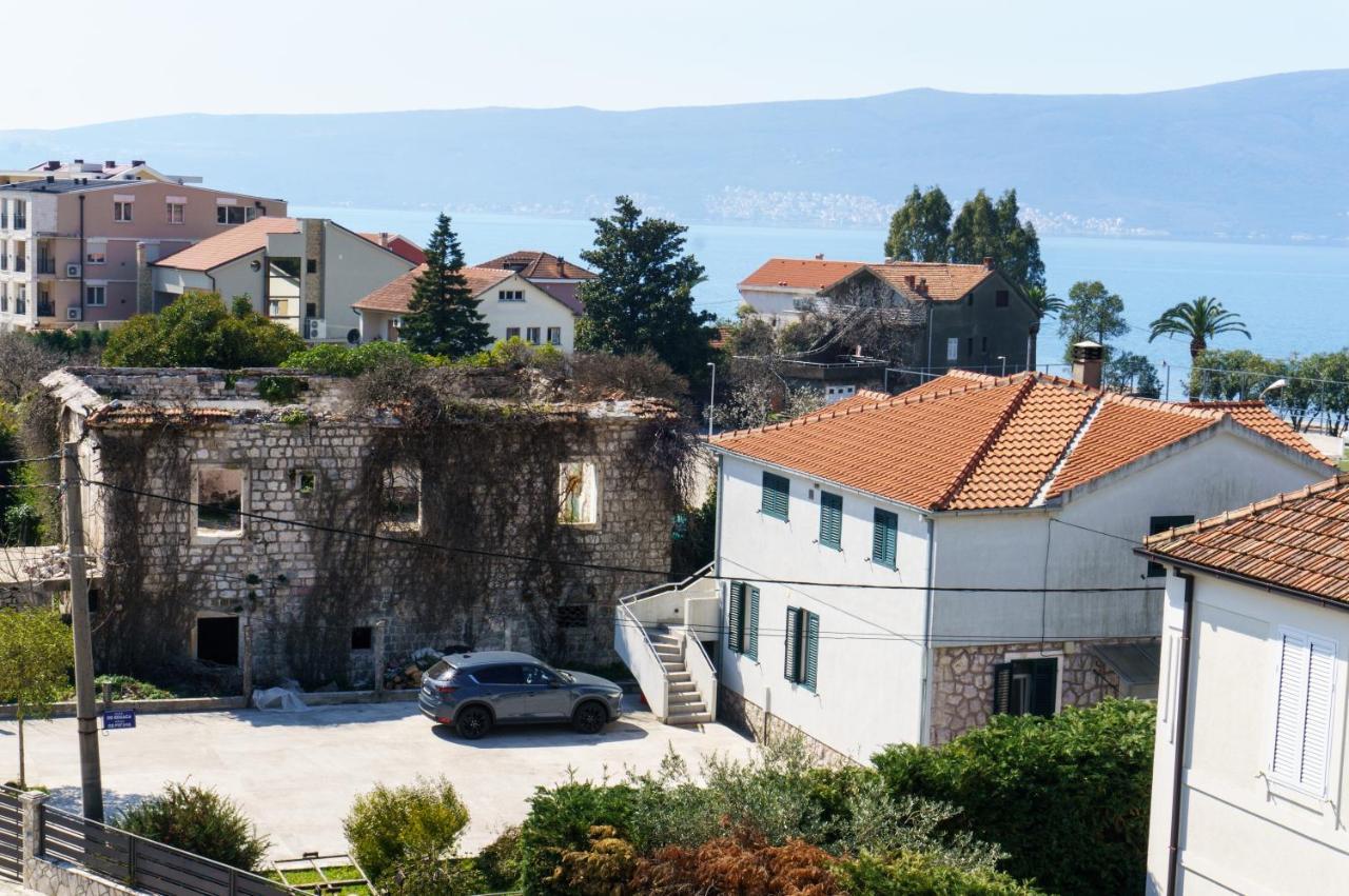Guest House Perper Τίβατ Εξωτερικό φωτογραφία