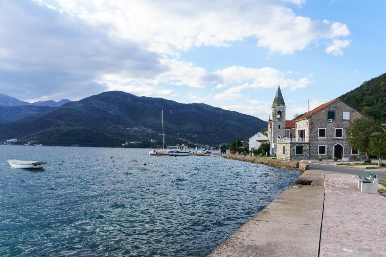 Guest House Perper Τίβατ Εξωτερικό φωτογραφία
